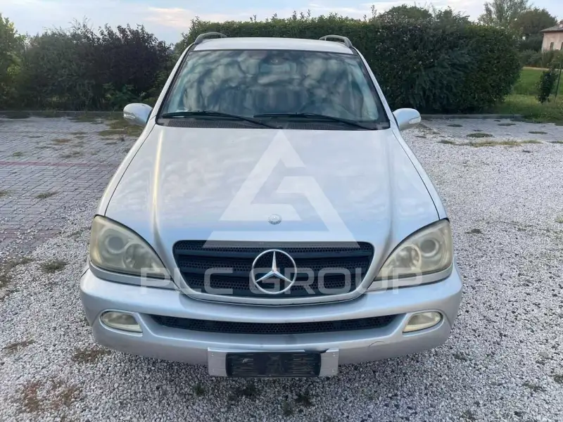 2002 Mercedes Benz ML 270