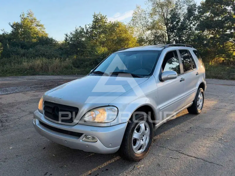 2002 Mercedes Benz ML 270