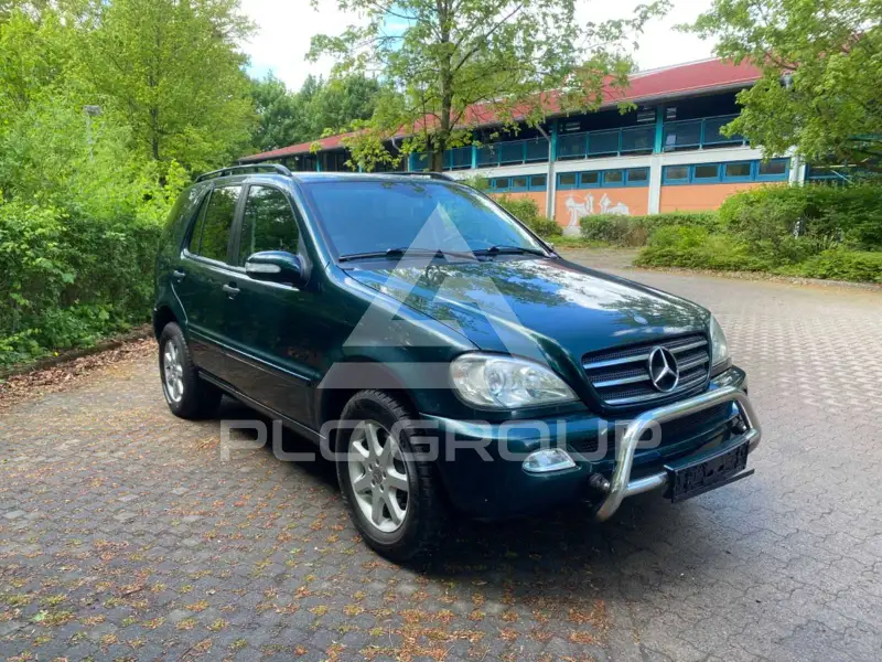 2002 Mercedes Benz ML 270