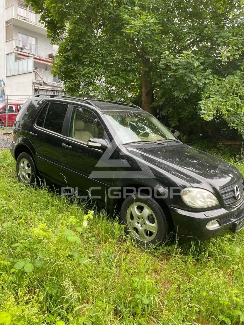 2002 Mercedes Benz ML 270