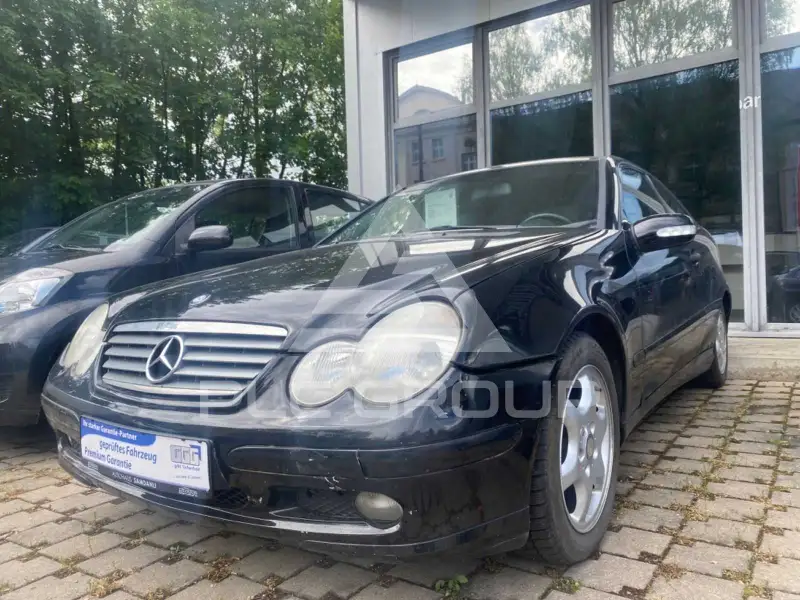 2002 Mercedes Benz CE 200