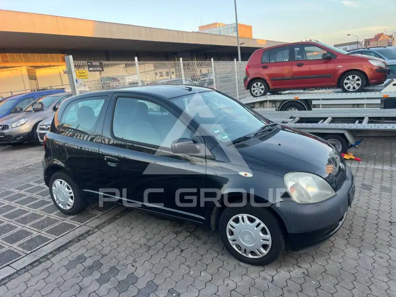 2002 Toyota YARIS