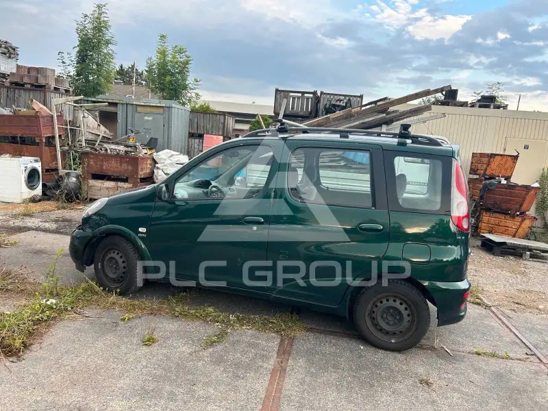 2002 Toyota YARIS