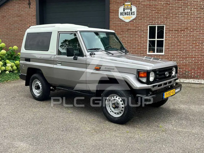 2002 Toyota LAND CRUISER