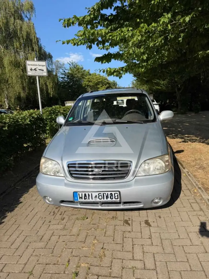 2002 KIA Carnival