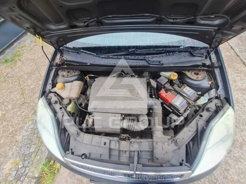 2002 Ford FIESTA