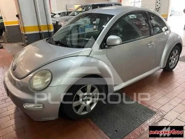 2002 Volkswagen BEETLE