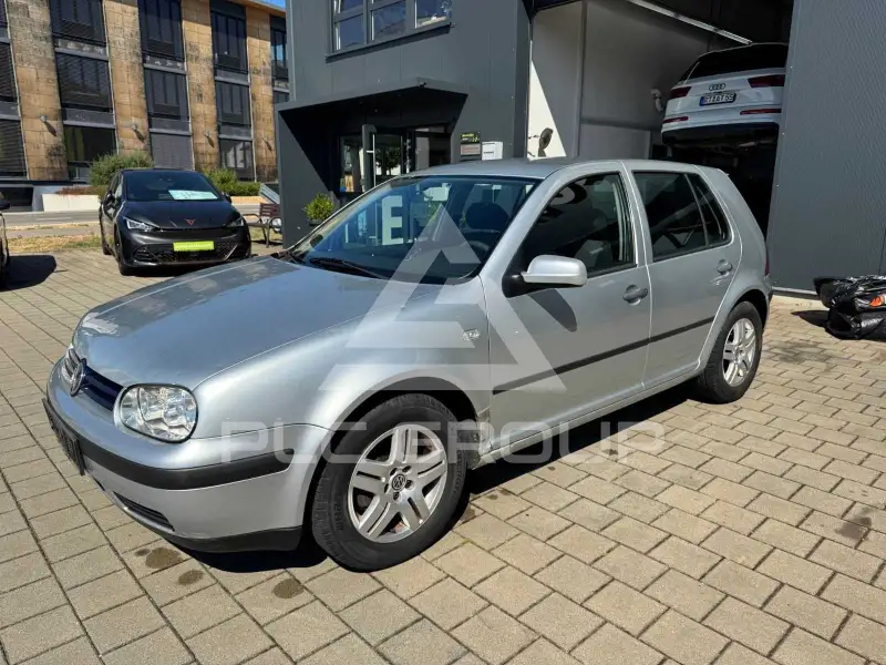 2002 Volkswagen GOLF