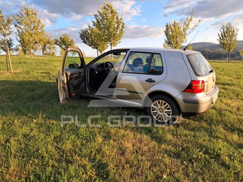 2002 Volkswagen GOLF