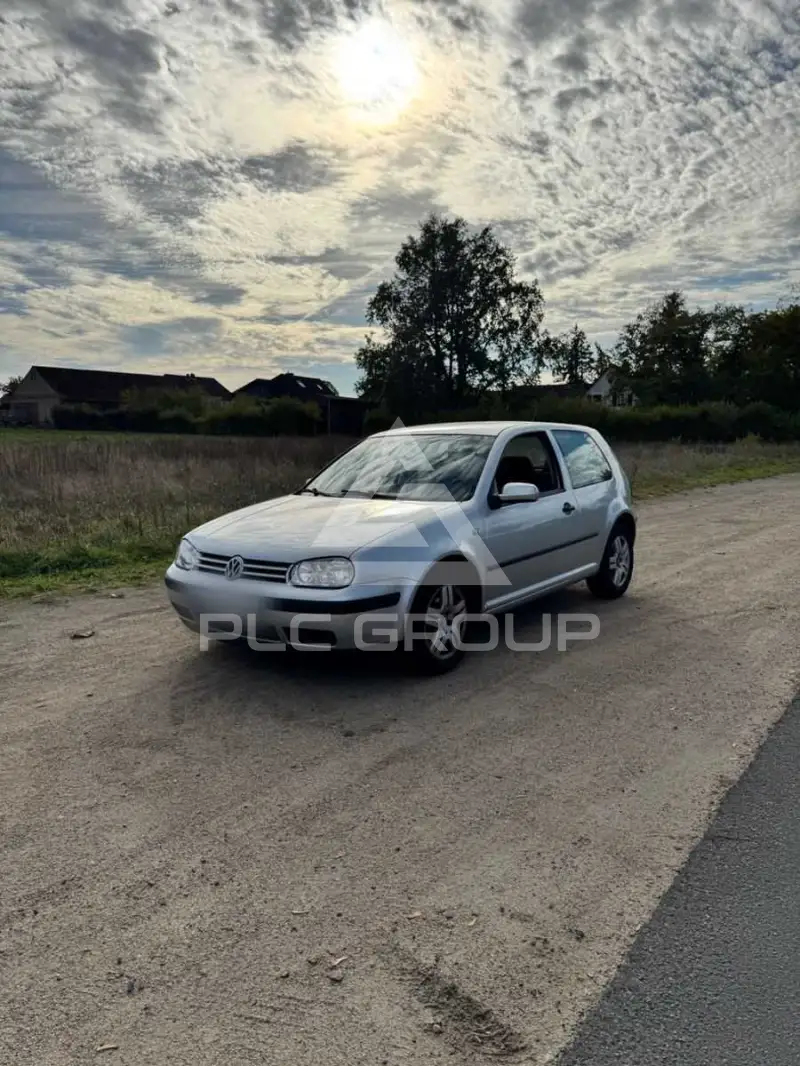 2002 Volkswagen GOLF