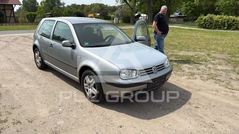 2002 Volkswagen GOLF
