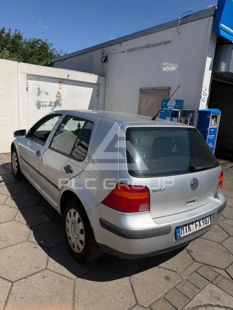 2002 Volkswagen GOLF