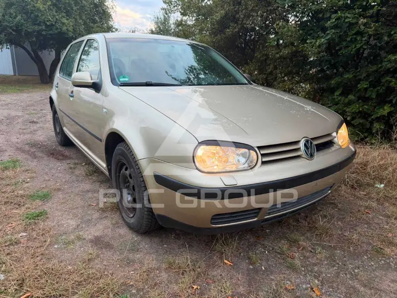 2002 Volkswagen GOLF