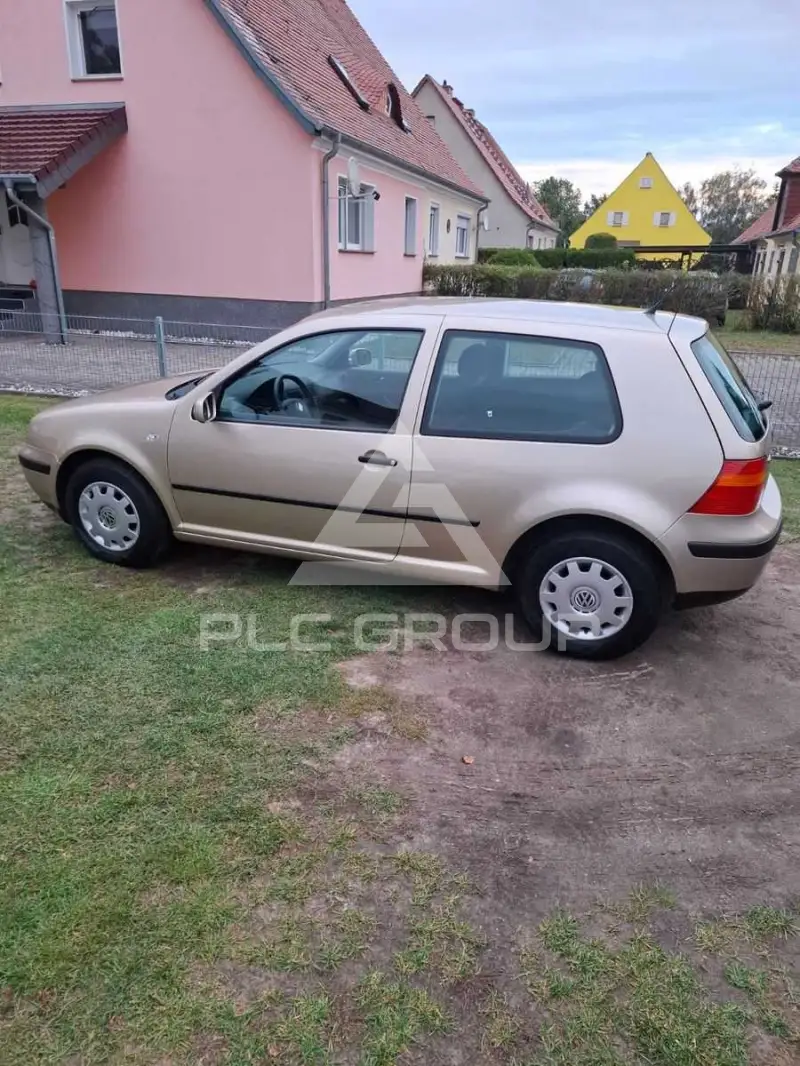 2002 Volkswagen GOLF