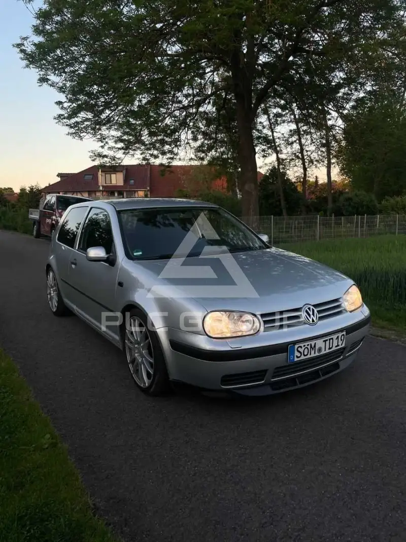 2002 Volkswagen GOLF