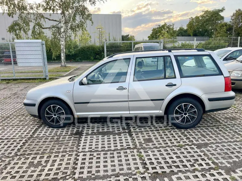 2002 Volkswagen GOLF