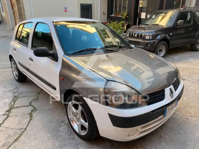 2002 Renault Clio