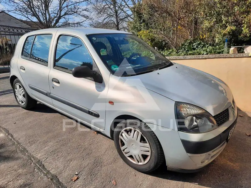 2002 Renault Clio