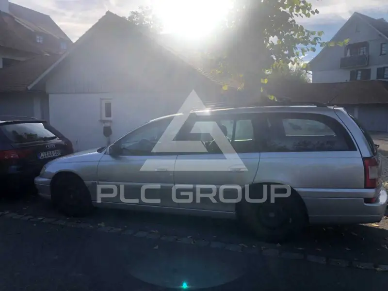 2002 Opel Omega