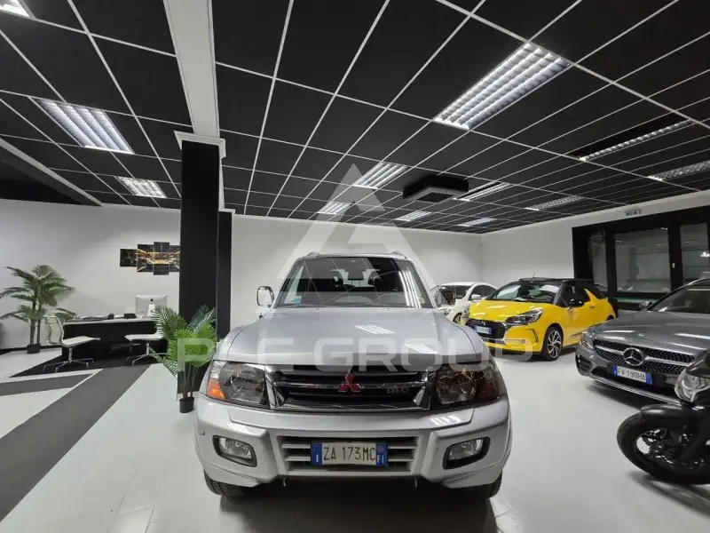 2003 Mitsubishi PAJARO