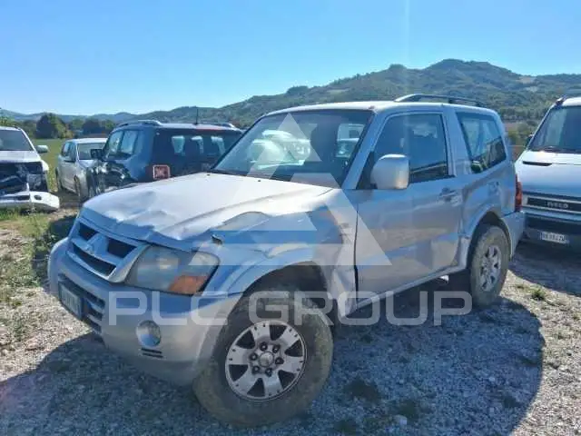 2003 Mitsubishi PAJARO
