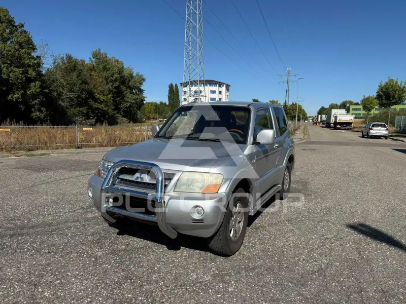 2003 Mitsubishi PAJARO