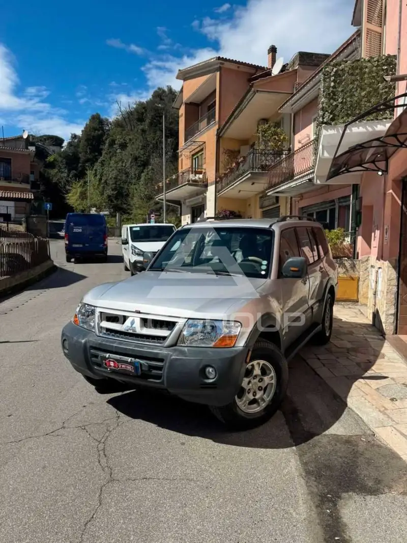 2003 Mitsubishi PAJARO