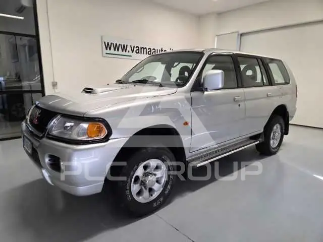 2003 Mitsubishi PAJARO