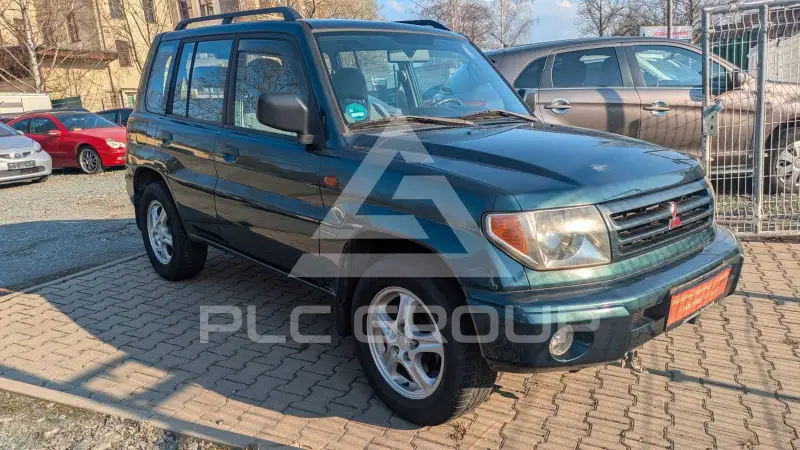 2003 Mitsubishi PAJARO