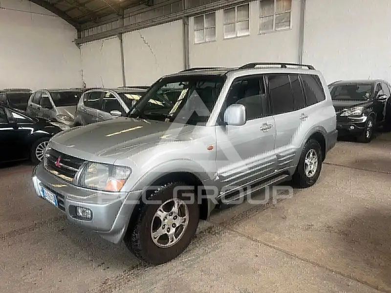 2003 Mitsubishi PAJARO