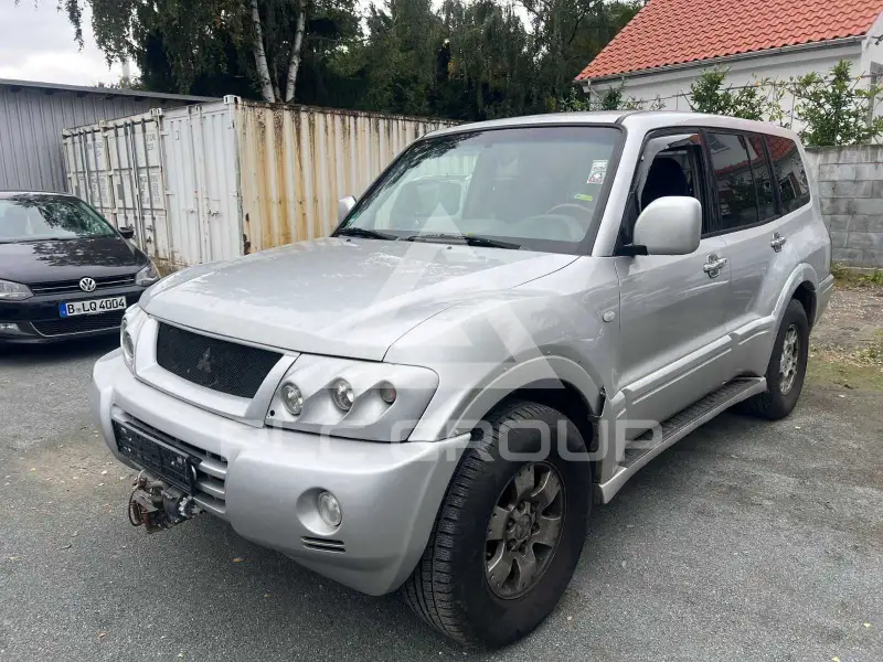 2003 Mitsubishi PAJARO