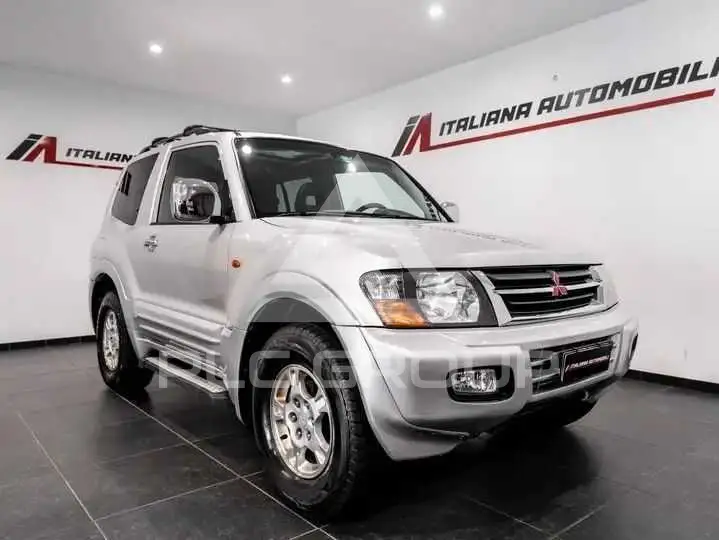2003 Mitsubishi PAJARO