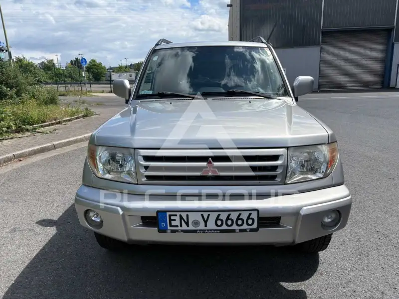 2003 Mitsubishi PAJARO
