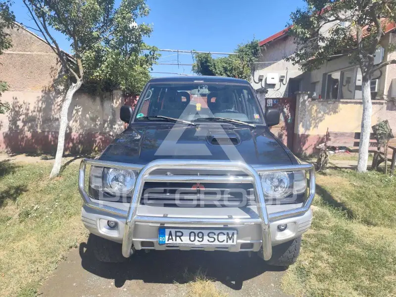 2003 Mitsubishi PAJARO