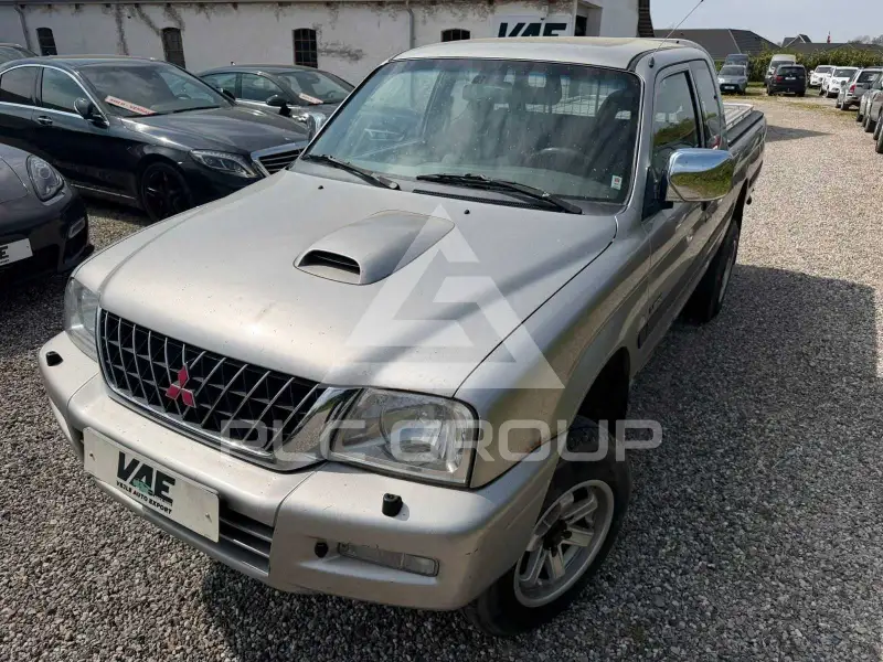 2003 Mitsubishi L200