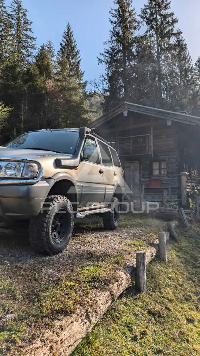 2003 Nissan Terrano