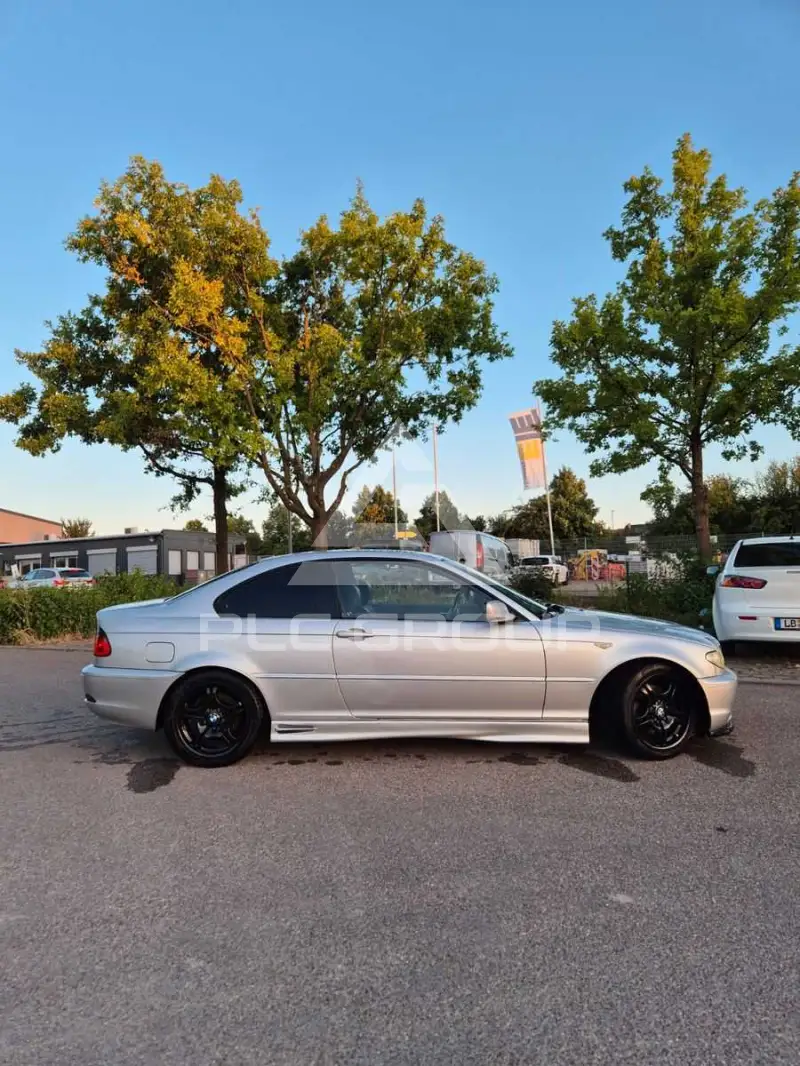 2003 BMW 325