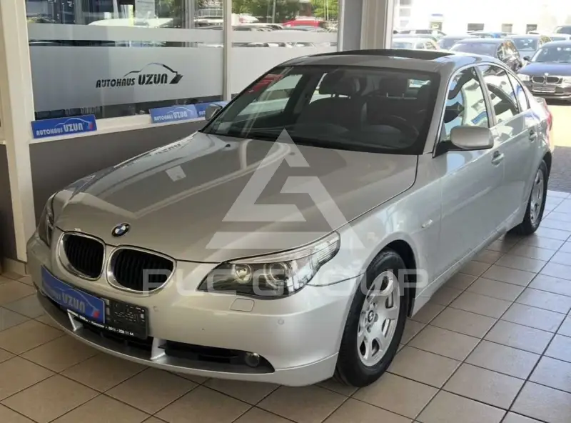 2003 BMW 530