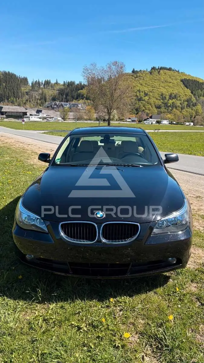 2003 BMW 530