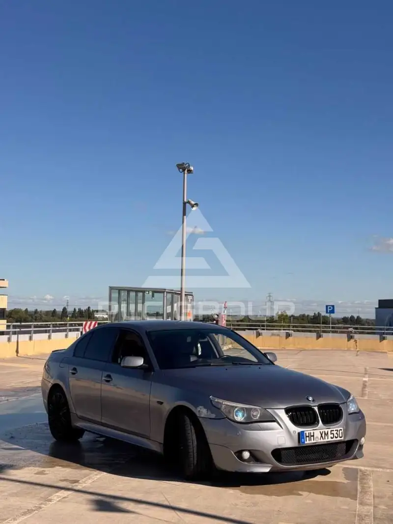 2003 BMW 530