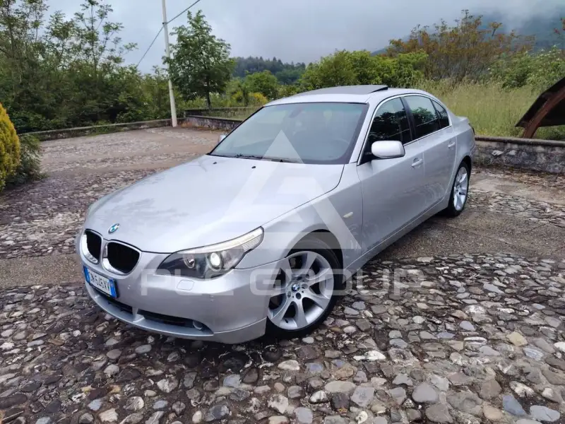 2003 BMW 530