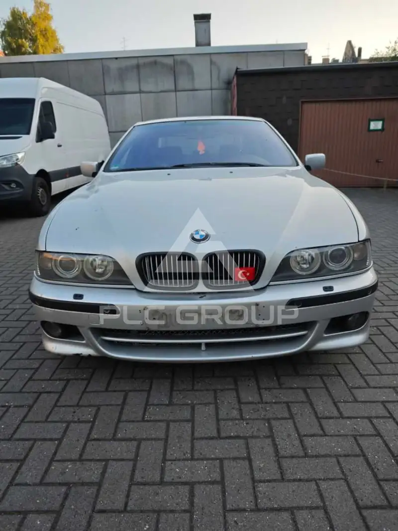 2003 BMW 530