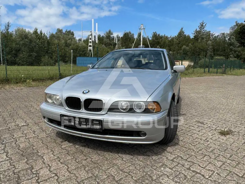 2003 BMW 525