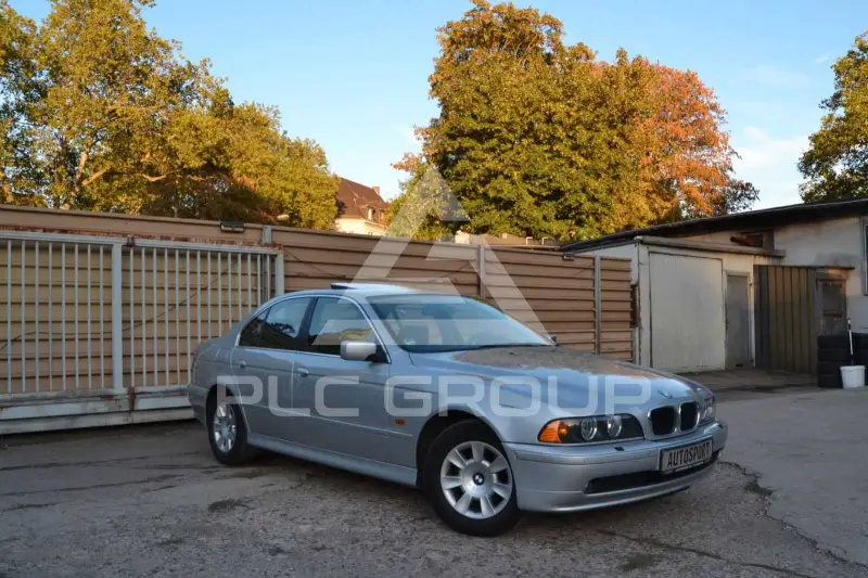 2003 BMW 525