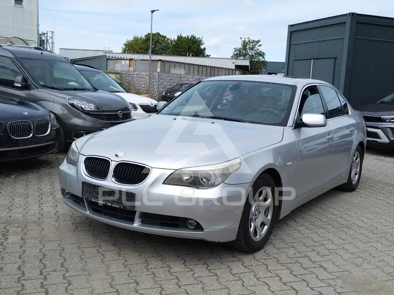 2003 BMW 525