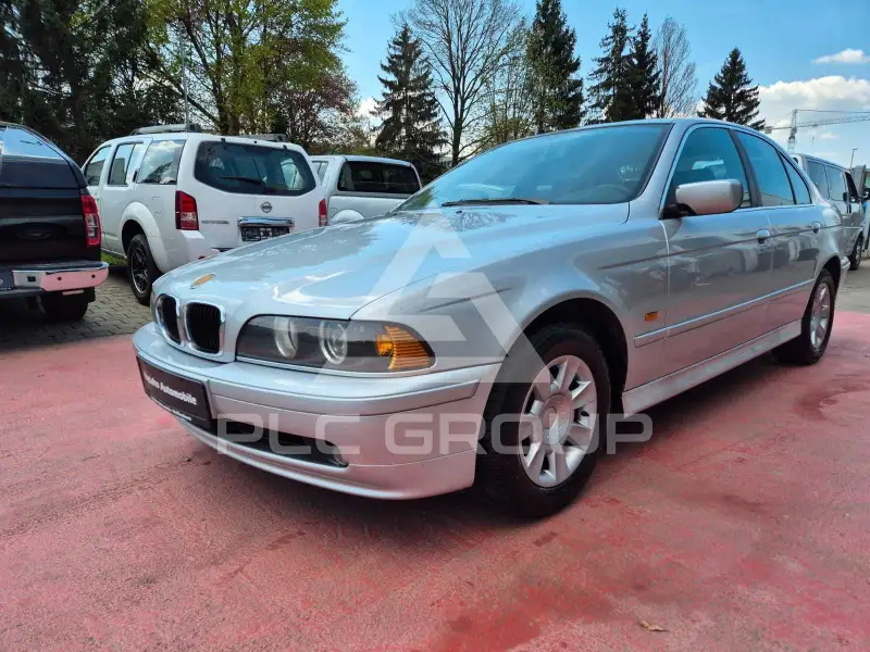 2003 BMW 525