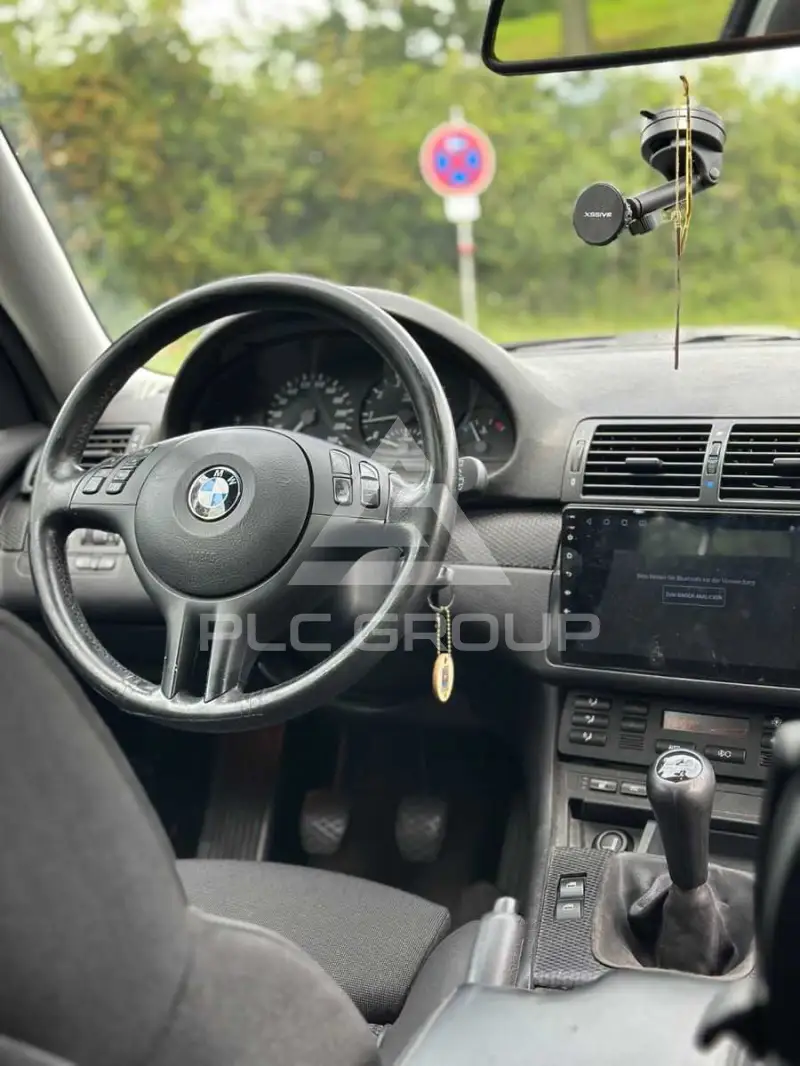 2003 BMW 320