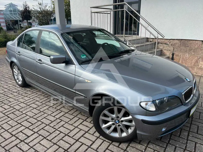 2003 BMW 320