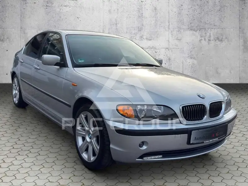 2003 BMW 320