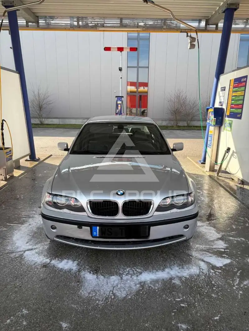2003 BMW 320